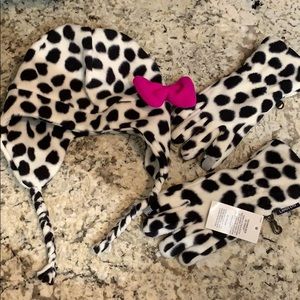 NWT lands end matching Dalmatian hat and gloves
